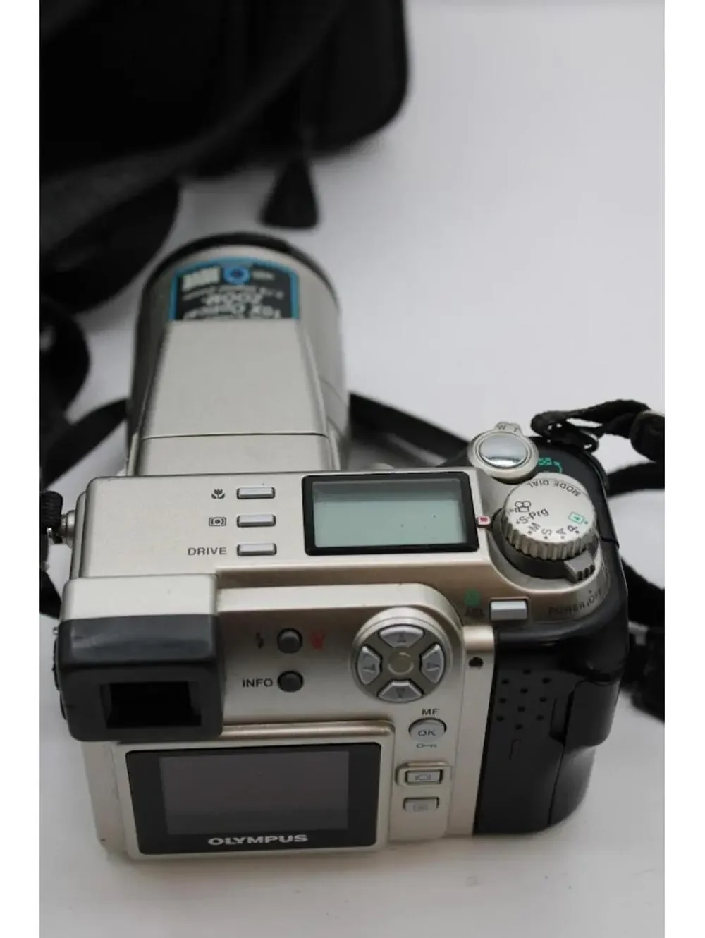 Vintage Olympus Comedia C-2100 Ultra Zoom Digital Camera w/ Case-Untested